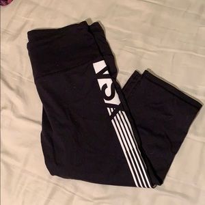 Victoria’s Secret Sport Knockout capri tights